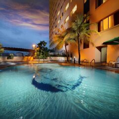 Отель Sunway Hotel Georgetown Penang Малайзия, Пенанг - отзывы, цены и фото номеров - забронировать отель Sunway Hotel Georgetown Penang онлайн бассейн фото 2