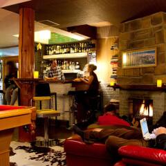 Отель Hakuba House Хакуба гостиничный бар