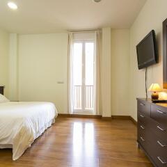 Апартаменты Apartments Center Madrid комната для гостей фото 3