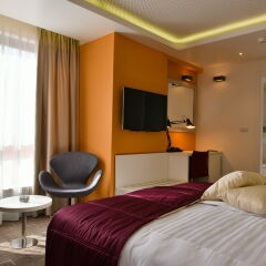 Hotel City One Diamond in Sarajevo, Bosnia and Herzegovina from 145$, photos, reviews - zenhotels.com guestroom