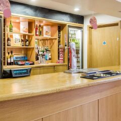 Отель Travelodge Croydon Central интерьер отеля фото 2