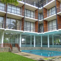 The Rain Tree Hotel бассейн