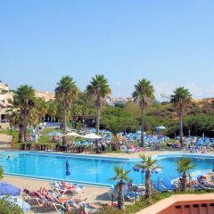 Отель Auramar Beach Resort бассейн