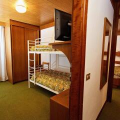 GH Hotel Monzoni Долина Валь-ди-Фасса в номере