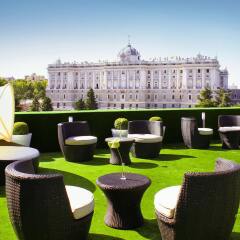 Отель Apartosuites Jardines de Sabatini бассейн