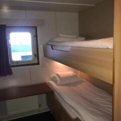 Отель Hotellilaiva Isosaari Hotelboat Isosaari Финляндия, Хельсинки - 1 отзыв об отеле, цены и фото номеров - забронировать отель Hotellilaiva Isosaari Hotelboat Isosaari онлайн удобства в номере