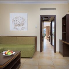 Отель La Marquise Luxury Resort Complex спа