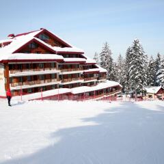 Отель Club Hotel Yanakiev Болгария, Боровец - отзывы, цены и фото номеров - забронировать отель Club Hotel Yanakiev онлайн спортивное сооружение