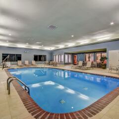 Holiday Inn Express Hotel & Suites Greenville Airport бассейн фото 3