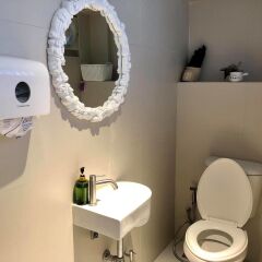 Kinnon Hostel Бангкок ванная