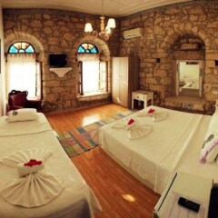 Отель Alacati Asmali Konak Otel Чешме комната для гостей фото 2