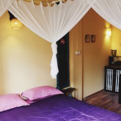 Momento Boutique Hostel сейф в номере