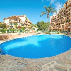 Отель Jardines de Torreblanca - 7 Pax - Torreblanca - 2562-KAW Испания, Фуэнхирола - отзывы, цены и фото номеров - забронировать отель Jardines de Torreblanca - 7 Pax - Torreblanca - 2562-KAW онлайн бассейн