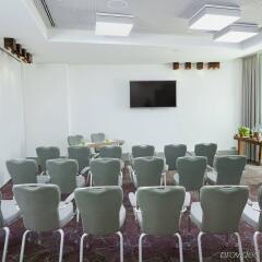 Отель Holiday Inn Berlin-Alexanderplatz Германия, Берлин - 10 отзывов об отеле, цены и фото номеров - забронировать отель Holiday Inn Berlin-Alexanderplatz онлайн помещение для мероприятий фото 2