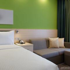 Гостиница Hampton by Hilton Minsk City Center комната для гостей фото 3
