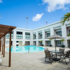 Royal Orchid Guam Hotel бассейн