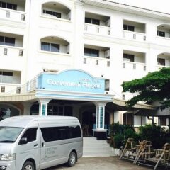 Отель Convenient Resort спортивное сооружение
