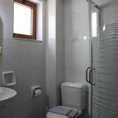 Отель Vallian Village Hotel Греция, Петалудес - отзывы, цены и фото номеров - забронировать отель Vallian Village Hotel онлайн ванная