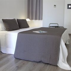 Отель Aparthotel Atenea Calabria Испания, Барселона - 12 отзывов об отеле, цены и фото номеров - забронировать отель Aparthotel Atenea Calabria онлайн фото 15
