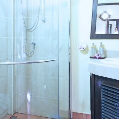 Отель Boomerang Village Resort Таиланд, Пхукет - 8 отзывов об отеле, цены и фото номеров - забронировать отель Boomerang Village Resort онлайн ванная фото 3