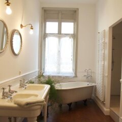 Отель B&B La Maison d'Edgar Бельгия, Брюссель - отзывы, цены и фото номеров - забронировать отель B&B La Maison d'Edgar онлайн ванная
