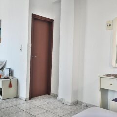 Отель Lily Ann Village Ситония сейф в номере