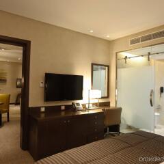 Отель Holiday Inn Meydan удобства в номере