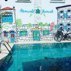 Отель Alacati Asmali Konak Otel Чешме бассейн фото 3