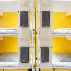 Flow Hostel бассейн