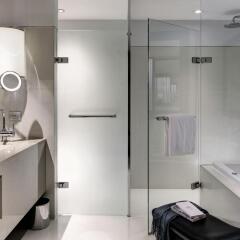 Отель Millennium Hilton Bangkok Бангкок ванная