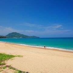 Отель Splash Beach Resort by Langham Hospitality Group пляж
