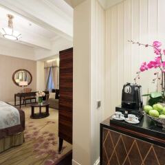 Отель Fairmont Peace Hotel Китай, Шанхай - отзывы, цены и фото номеров - забронировать отель Fairmont Peace Hotel онлайн удобства в номере