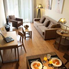 Отель Mh Apartments Family Испания, Барселона - отзывы, цены и фото номеров - забронировать отель Mh Apartments Family онлайн комната для гостей