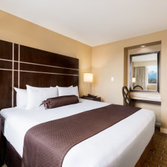 Отель River Rock Casino Resort & The Hotel Канада, Ричмонд - отзывы, цены и фото номеров - забронировать отель River Rock Casino Resort & The Hotel онлайн комната для гостей фото 5