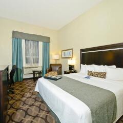 Отель Best Western Plus Travel Hotel Toronto Airport Канада, Торонто - отзывы, цены и фото номеров - забронировать отель Best Western Plus Travel Hotel Toronto Airport онлайн комната для гостей