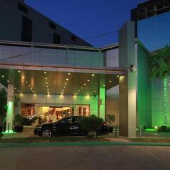 Отель Holiday Inn Riyadh Al-Qasr парковка