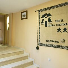 Отель Reina Cristina бассейн