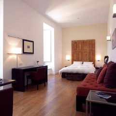 Отель York House сейф в номере