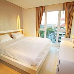 Отель Sunset Boulevard By Pattaya Sunny Rentals Паттайя комната для гостей фото 2