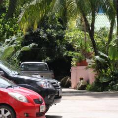 Baan Lukkan Resort Hotel Патонг парковка
