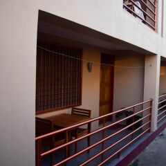 Апартаменты Al Minhaj Service Apartments Вити-Леву парковка