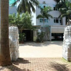 Truong Ngoc Hotel парковка
