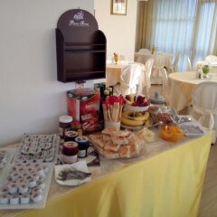 Hotel Fucsia питание