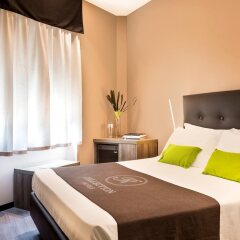 Hotel Mentana сейф в номере