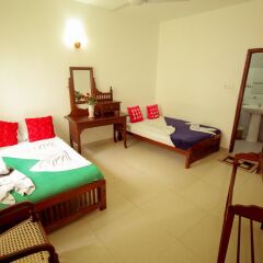 Отель Frangipani Motel Галле комната для гостей фото 3
