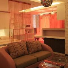 Апартаменты Bkk Unique Serviced Apartment Бангкок комната для гостей фото 2