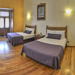 Hotel Senorial сейф в номере