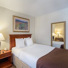 Отель Clarion Inn I-10 East at Beltway комната для гостей фото 2