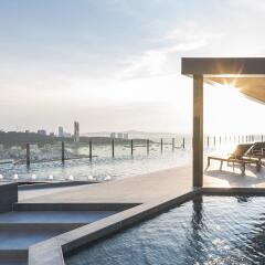 Отель The Base Central Pattaya By Favstay Паттайя бассейн фото 2