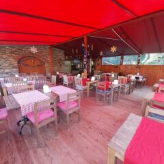 Sirince Klaseas Hotel & Restaurant Торбали питание